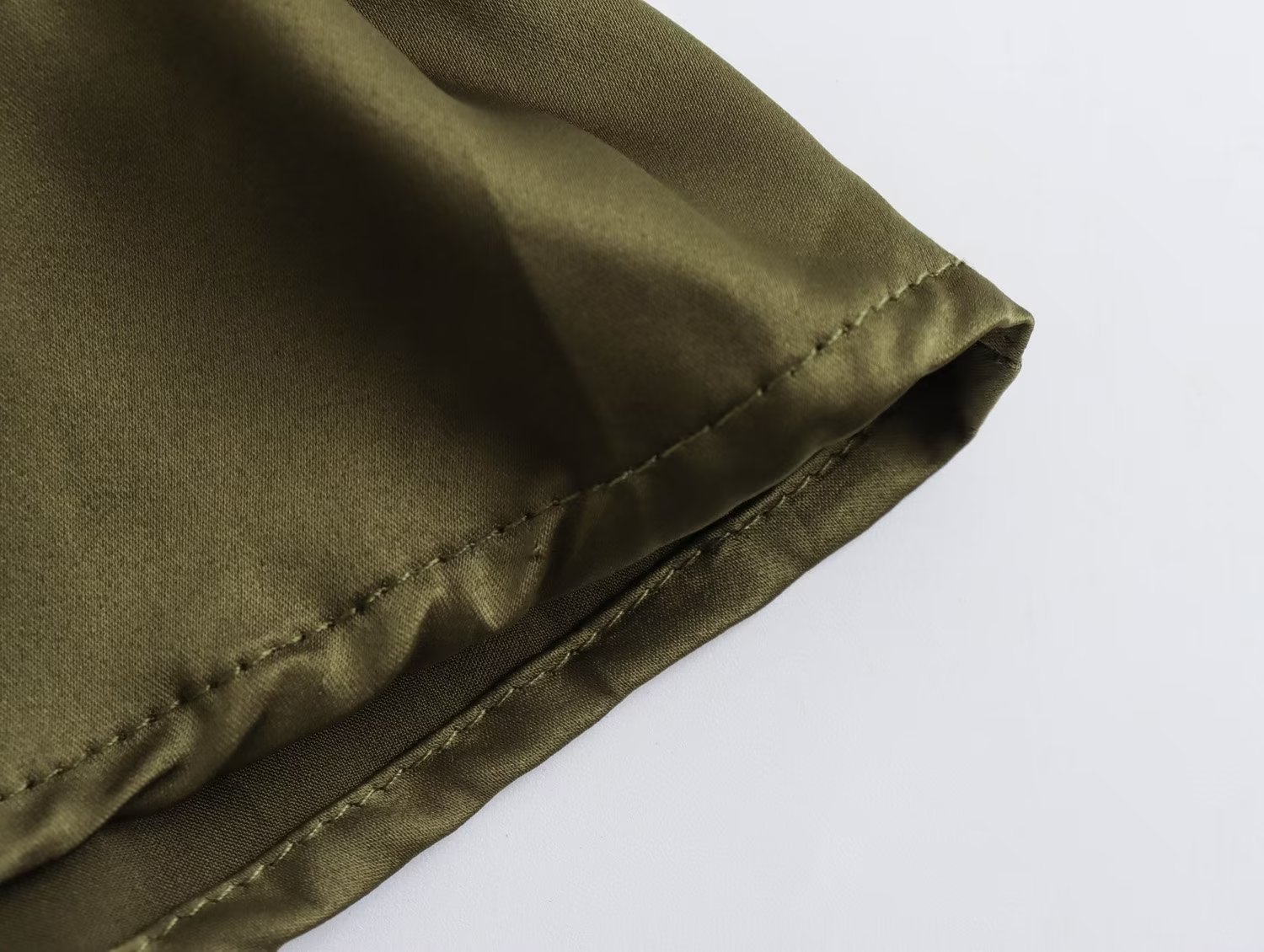 O1CN01Kabs5x2ISaRBUebKb_!!2218046039285-0-cib