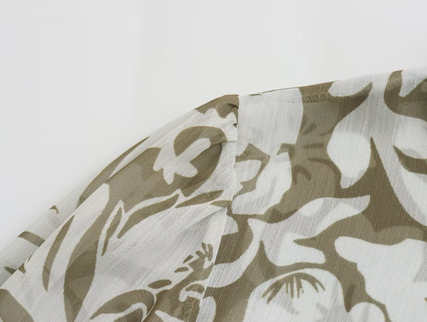 O1CN01aoKaC92ISaR6cpFTe_!!2218046039285-0-cib