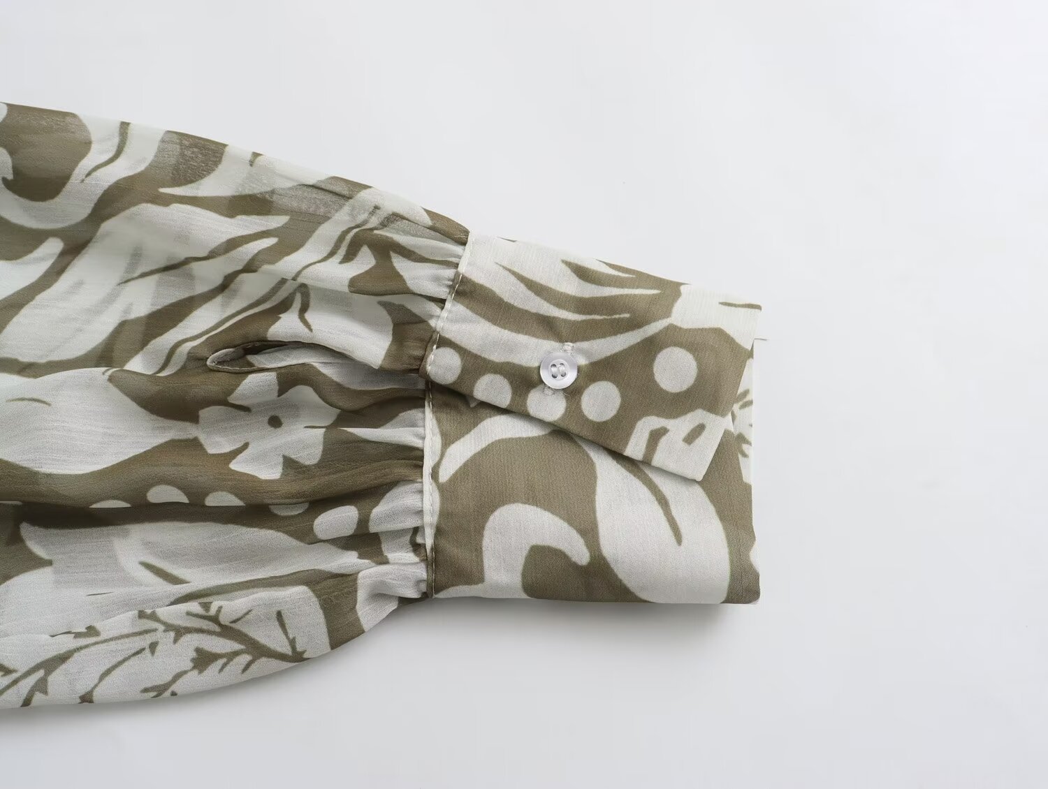 O1CN01LpYe8y2ISaRA5OHci_!!2218046039285-0-cib