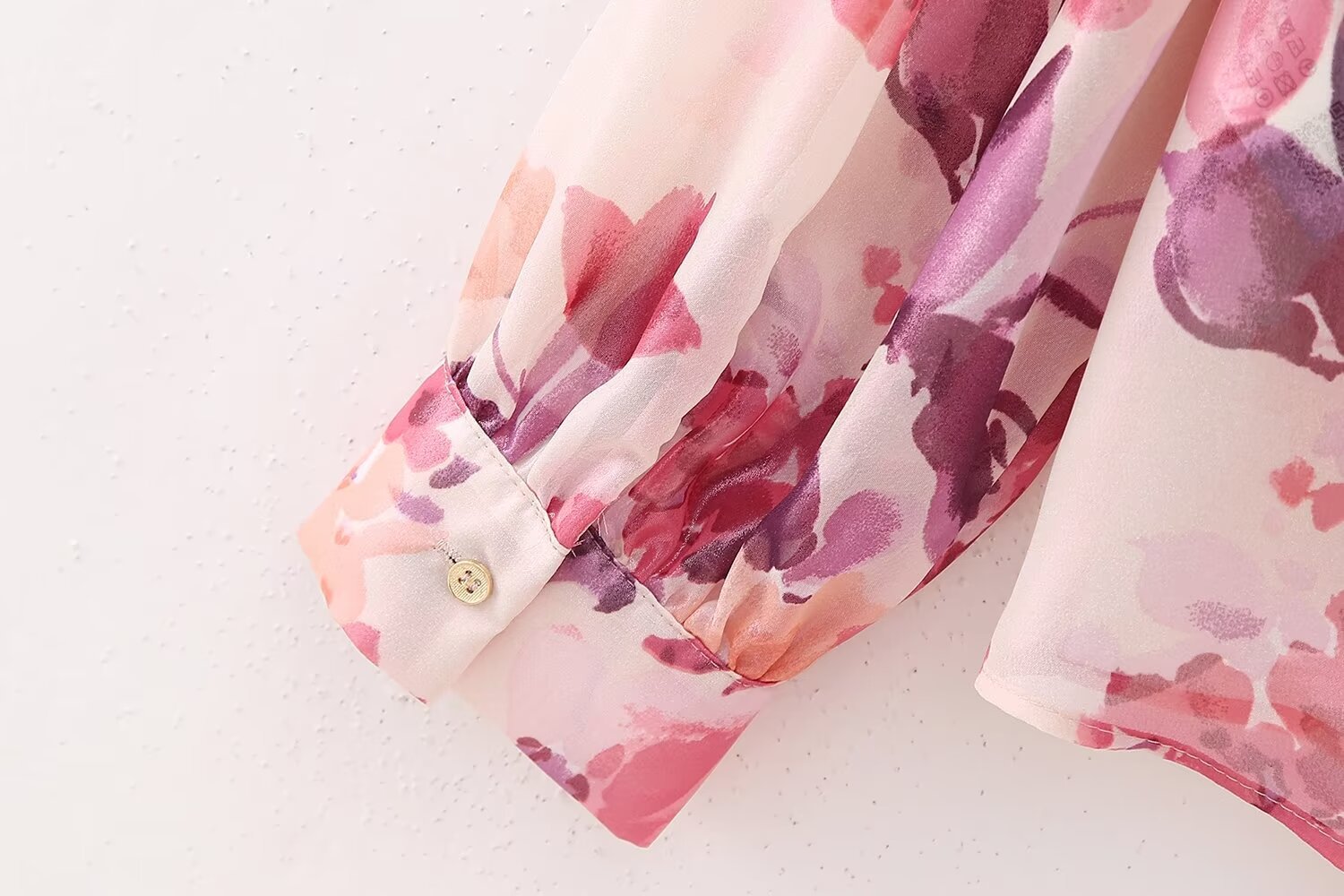 O1CN01Vd2the1l7cx41q4FA_!!2215821654772-0-cib