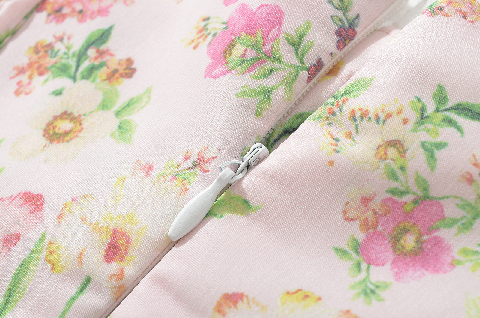 O1CN01t6Zv0r1EIGvSpUIYa_!!2218899040328-0-cib